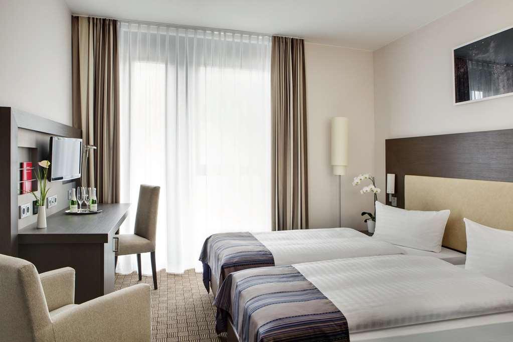 Intercityhotel Hamburg Dammtor-Messe Rum bild