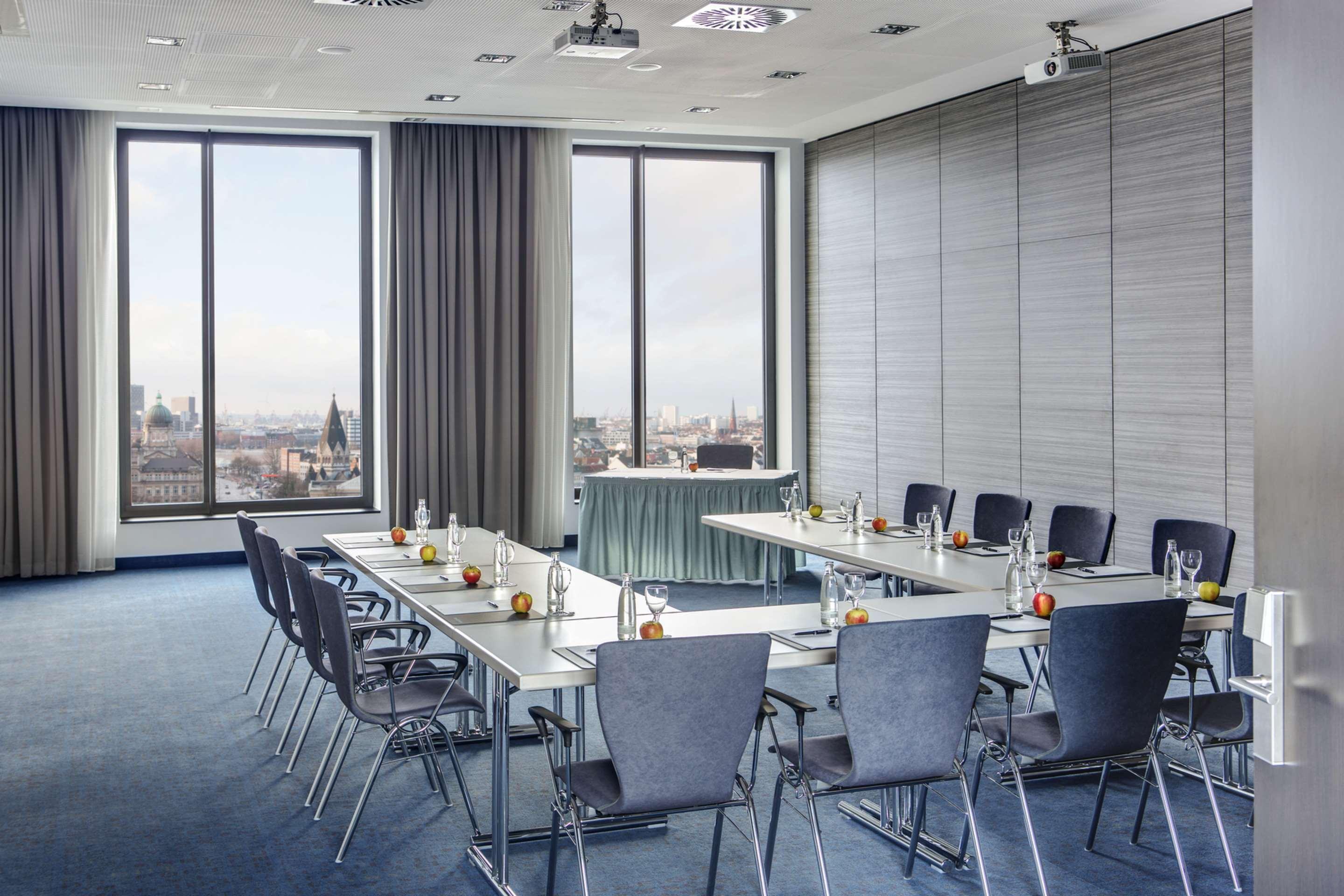 Intercityhotel Hamburg Dammtor-Messe Exteriör bild