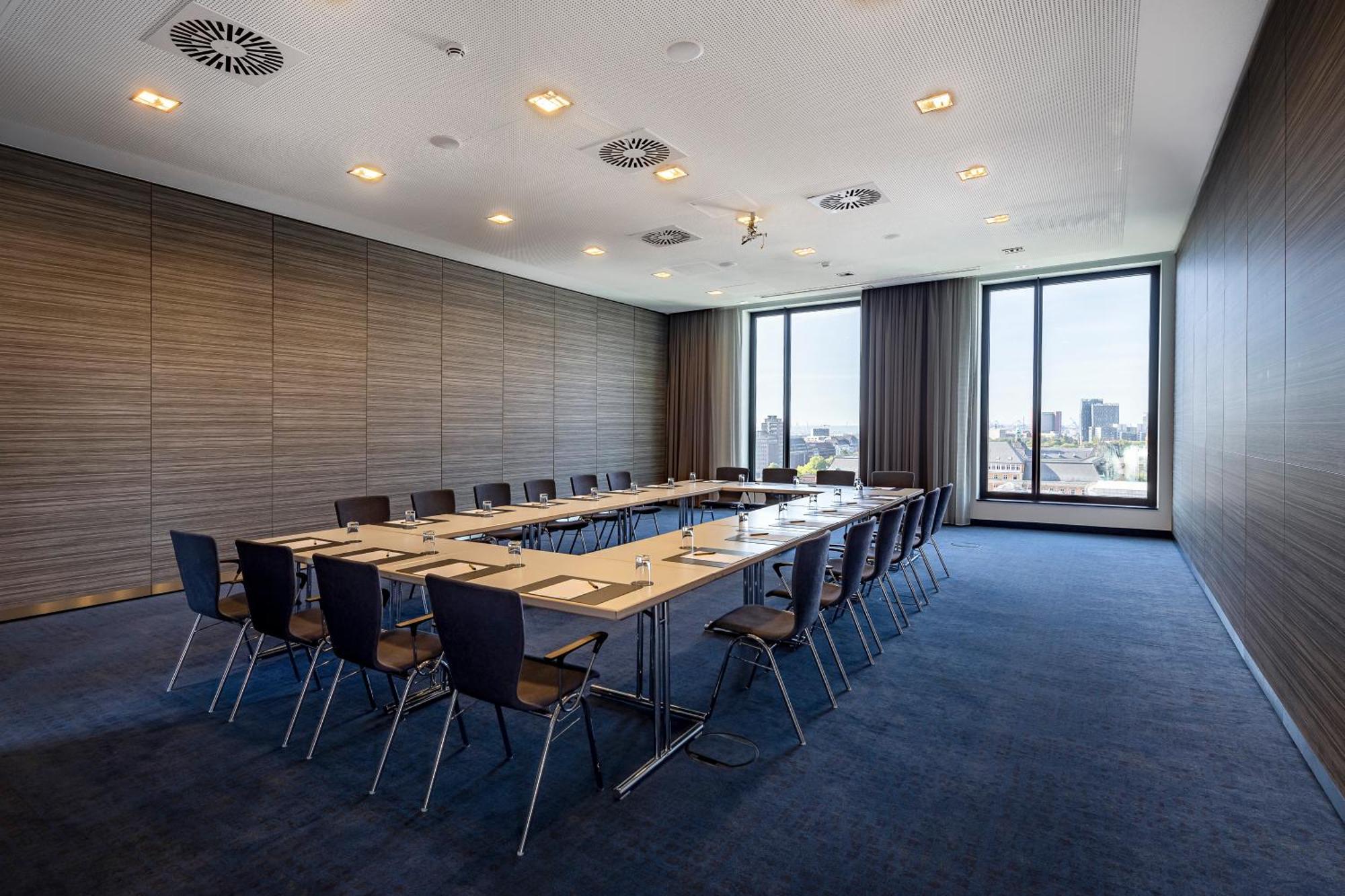 Intercityhotel Hamburg Dammtor-Messe Exteriör bild