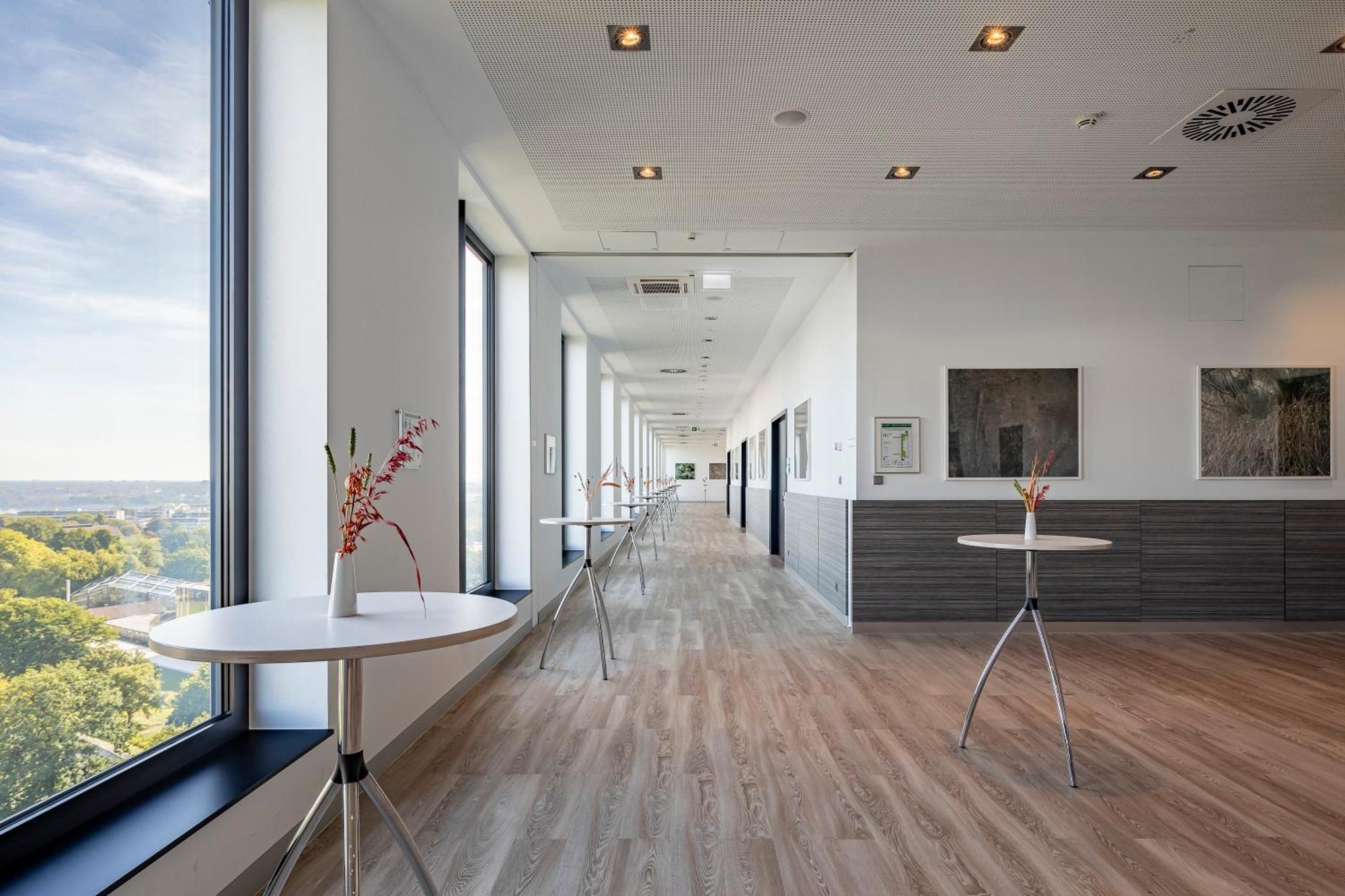 Intercityhotel Hamburg Dammtor-Messe Exteriör bild