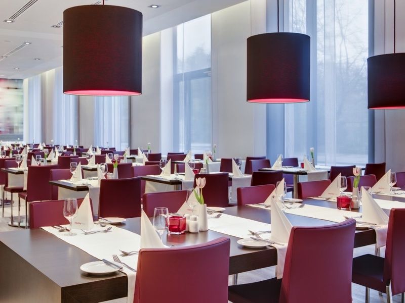 Intercityhotel Hamburg Dammtor-Messe Exteriör bild